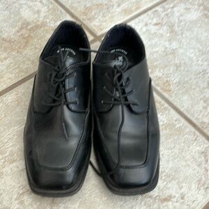 Sonoma black size 3 boys shoes